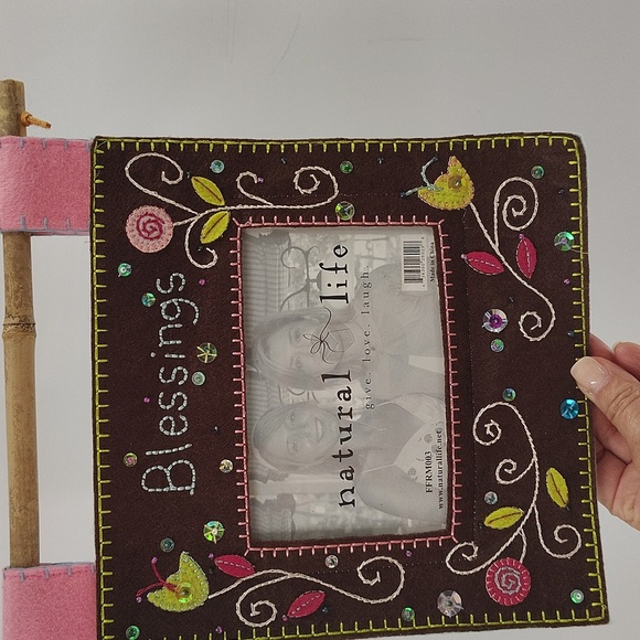 Natural Life Felt Hanging Frame Embroidered And Sequin Detail - Picture 3 of 6